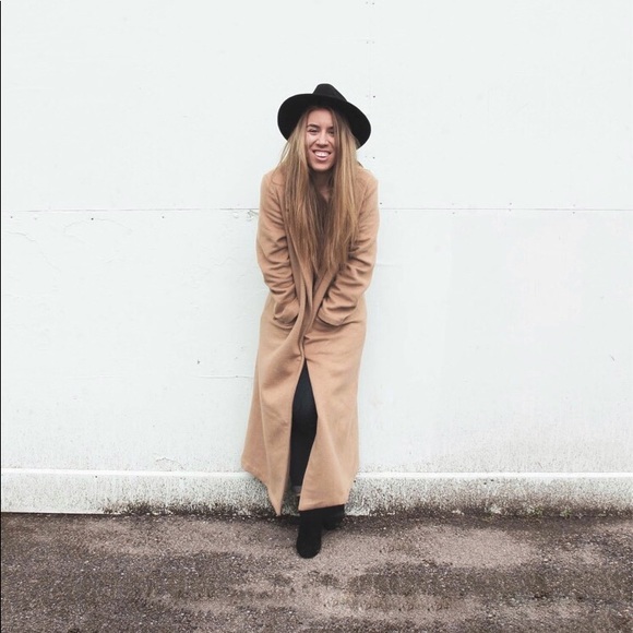 Meet your Posher, Alexa - Picture 1 of 1